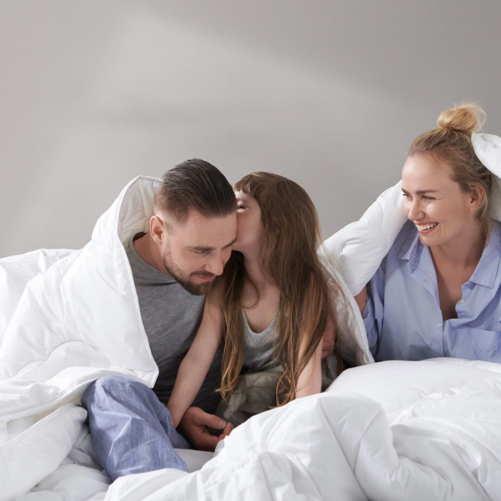 Tekk „Familon Original Light Duvet“. Talvetekid, 150x200 cm. Hele valge tekk minimalistliku ja elegantse disainiga familon