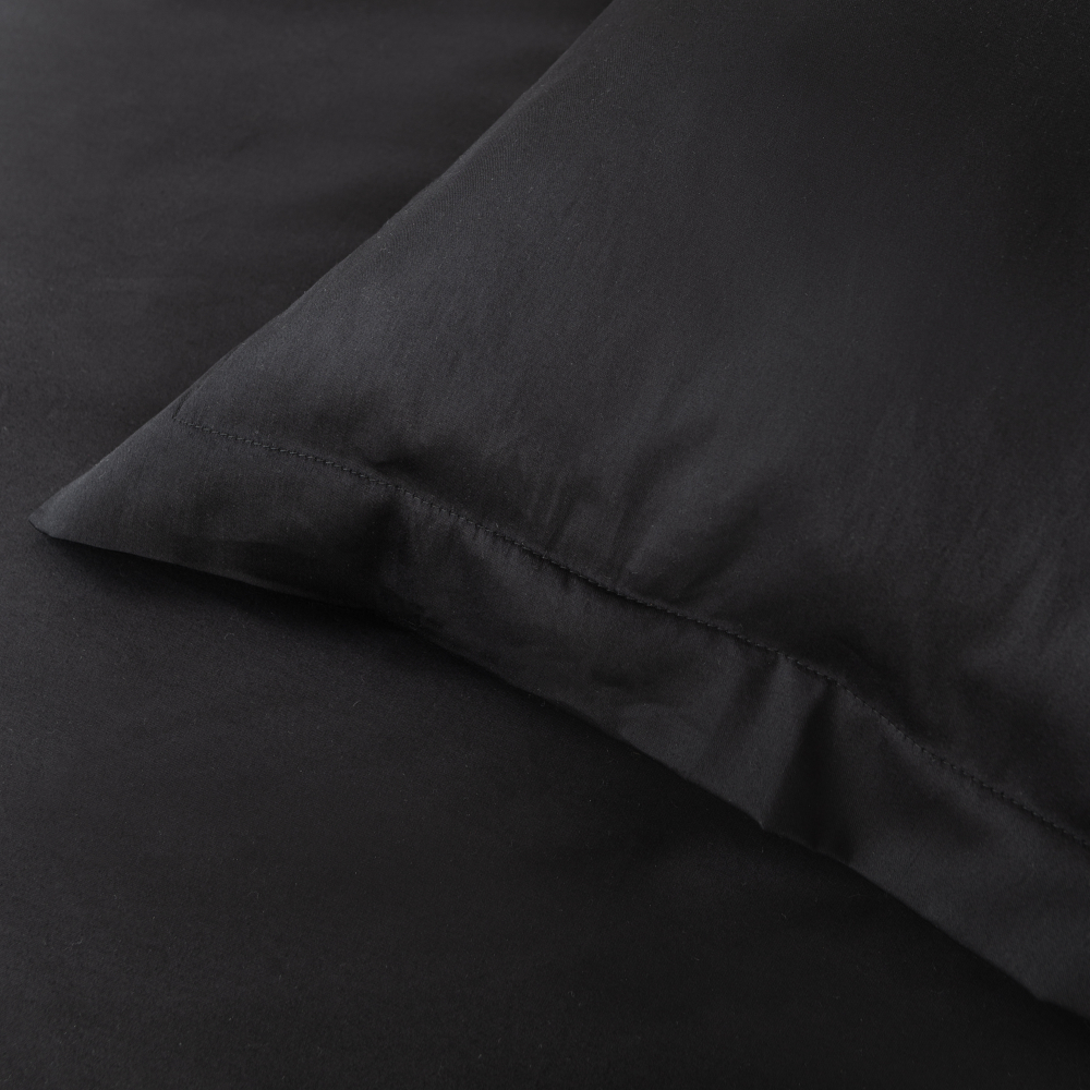 Premium satino audinys „Midnight“. Kangad