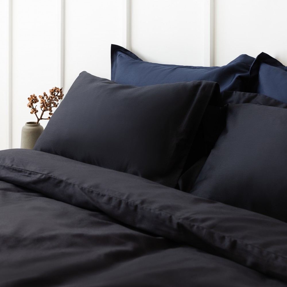 Premium satiinist padjapüür "Midnight". Padjapüürid 50x70