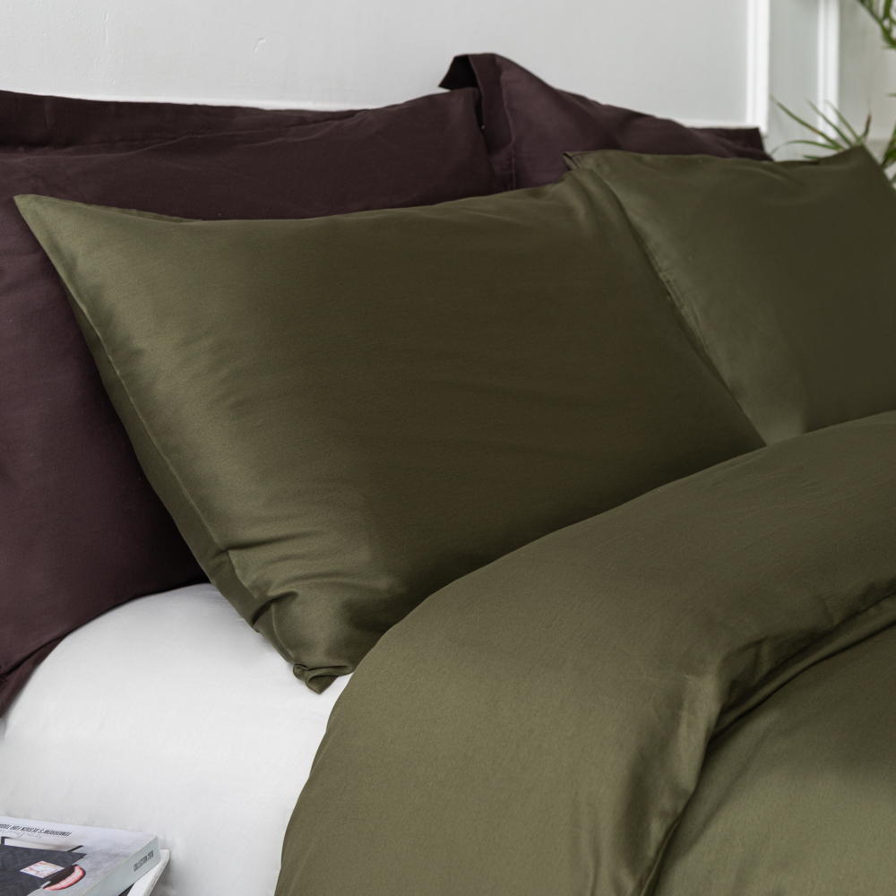 Premium satiinist voodipesu komplekt "Moss green". Satiinist voodipesu, 140x200 cm