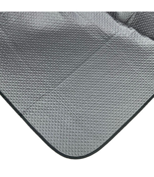 Voodikate „Black trapuntino Bedspread“. Pleedid