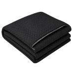Voodikate „Black trapuntino Bedspread“. Pleedid, 170x250 cm, 200x250 cm. Musta ja halli kahepoolse voodikatte pinda kaunistab õrn sügavate ristkülikute muster. Voodikate „Black trapuntino Bedspread“. Pleedid, 170x250 cm, 200x250 cm. Musta ja halli kahepoolse voodikatte pinda kaunistab õrn sügavate ristkülikute muster.