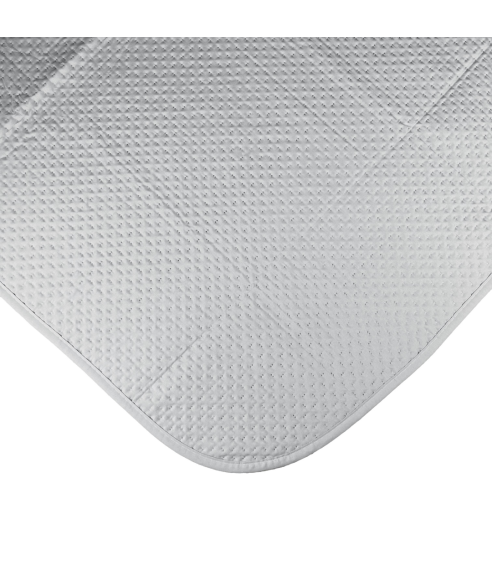 Voodikate „Grey trapuntino Bedspread“. Pleedid