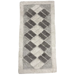 Vaip „Cream Diamond Mosaic Rug“, 70x140 cm. Ristkülikukujuline kreemikarva vaip hallide ristkülikutega rombumustris. Vaip „Cream Diamond Mosaic Rug“, 70x140 cm. Ristkülikukujuline kreemikarva vaip hallide ristkülikutega rombumustris.
