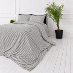 Linane voodipesu „Linen Grey Stripes“. Voodipesu komplektid 150x200, 140x200 cm, 150x200 cm, 160x200 cm, 180x200 cm, 200x200 cm, 200x220 cm, 220x240 cm. Neutraalne hall voodipesukomplekt kontrastsete valgete triipudega.