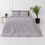 Linane voodipesu „Linen Pearl“. Voodipesu komplektid 150x200, 140x200 cm, 150x200 cm, 160x200 cm, 180x200 cm, 200x200 cm, 200x220 cm, 220x240 cm. Pastelses hallikasvioletses toonis voodipesukomplekt minimalistlikku magamistuppa. Linane voodipesu „Linen Pearl“. Voodipesu komplektid 150x200, 140x200 cm, 150x200 cm, 160x200 cm, 180x200 cm, 200x200 cm, 200x220 cm, 220x240 cm. Pastelses hallikasvioletses toonis voodipesukomplekt minimalistlikku magamistuppa.