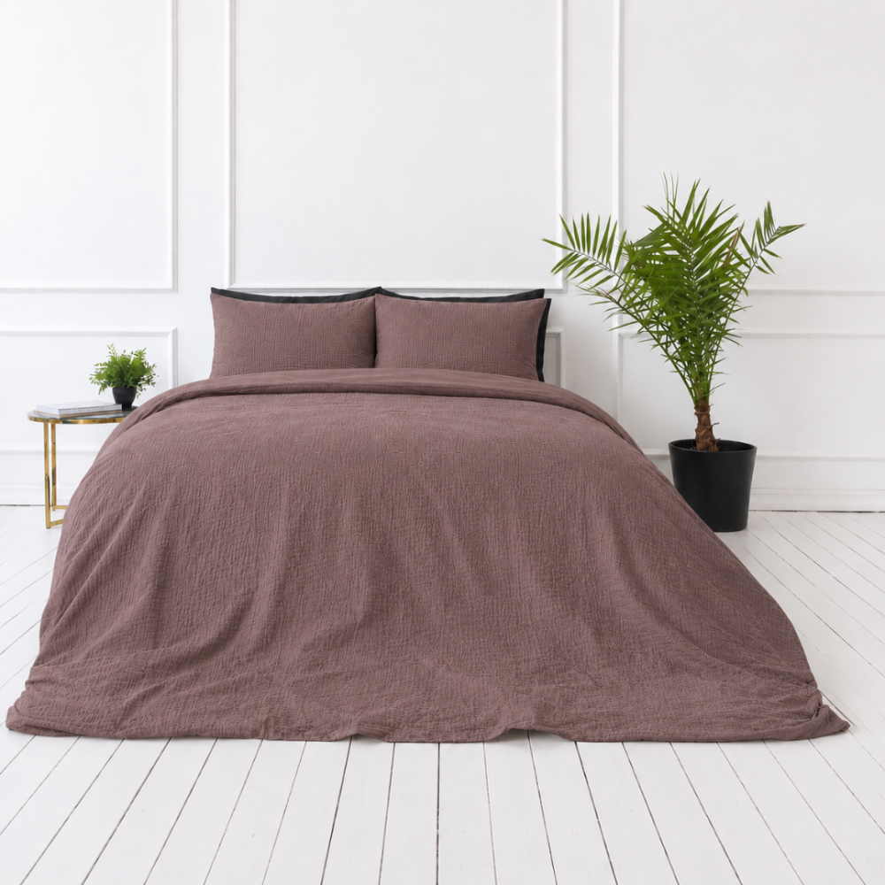 Musliinist voodipesu komplekt "Brown muslin". Voodipesukomplektid, 200x200 cm, 200x220 cm. Musliinist voodipesukomplekt pehmes pruunis toonis Musliinist voodipesu komplekt "Brown muslin". Voodipesukomplektid, 200x200 cm, 200x220 cm. Musliinist voodipesukomplekt pehmes pruunis toonis