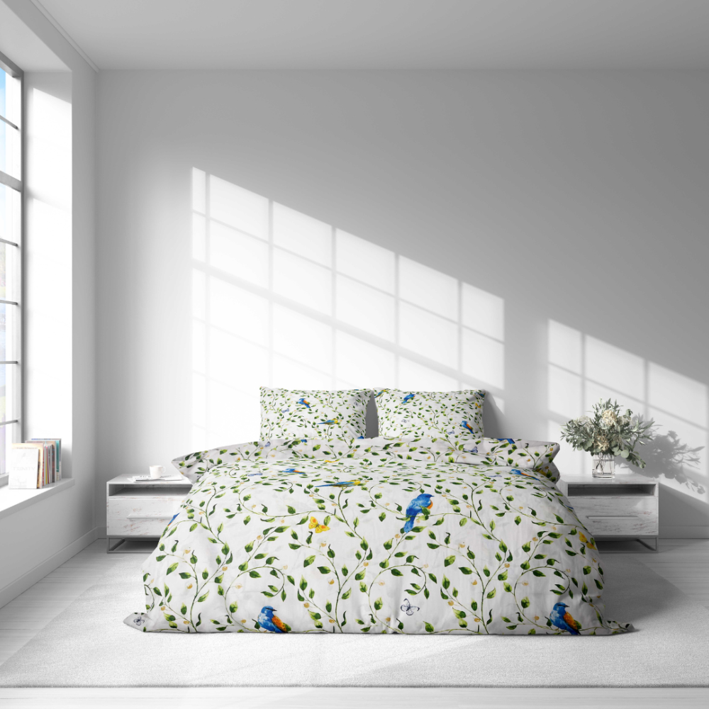 Voodipesu komplekt "Birds in Bloom". Puuvillane voodipesu, 140x200 cm, 200x200 cm, 200x220 cm, 220x240 cm. Piltlik voodipesu komplekt lindude ja taimede motiividega, luues magamistuppa loodusliku ja rahuliku õhkkonna.