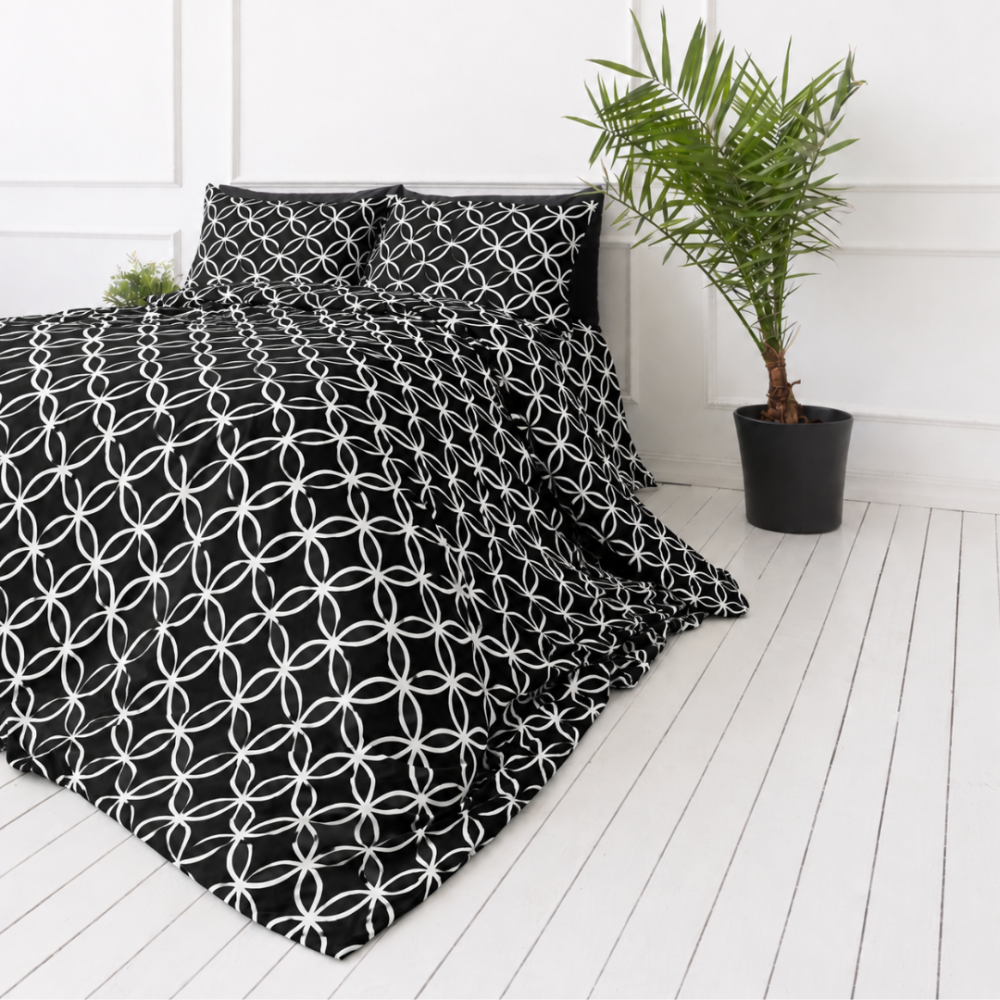 Voodipesu komplekt "Black Retro Rings". Mustriline voodipesu, 140x200 cm, 150x200 cm, 160x200 cm, 180x200 cm, 200x200 cm, 200x220 cm, 220x240 cm. Kontrastne mustvalge muster stiliseeritud lillemotiividega