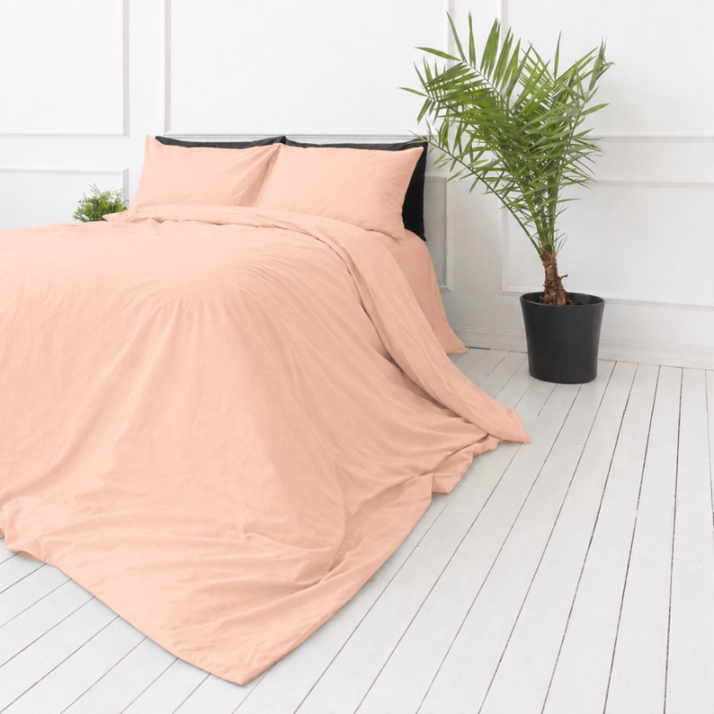 Voodipesu komplekt "Coral". Beež voodipesu, 140x200 cm, 200x200 cm, 200x220 cm, 220x240 cm. Klassikaline korallivärvi voodipesu komplekt, mis sobib ideaalselt värske magamistoa kujundamiseks.
