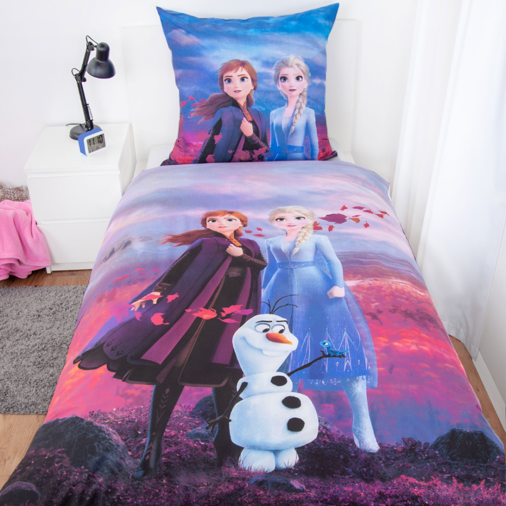 Laste voodipesu komplekt "Frozen". Puuvillane voodipesu, 135x200 cm. „frozen“ disain anna, elsa, olafi ja sügisvärvides taustaga. Laste voodipesu komplekt "Frozen". Puuvillane voodipesu, 135x200 cm. „frozen“ disain anna, elsa, olafi ja sügisvärvides taustaga.