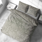 Voodipesu komplekt "Grandiflora". Voodipesu komplektid 140x200, 140x200 cm, 200x200 cm, 200x220 cm. Kompositsioonis valitseb hall taust, mida täiustavad peened valged taimemotiivid, andes mustrile elegantse kerguse.