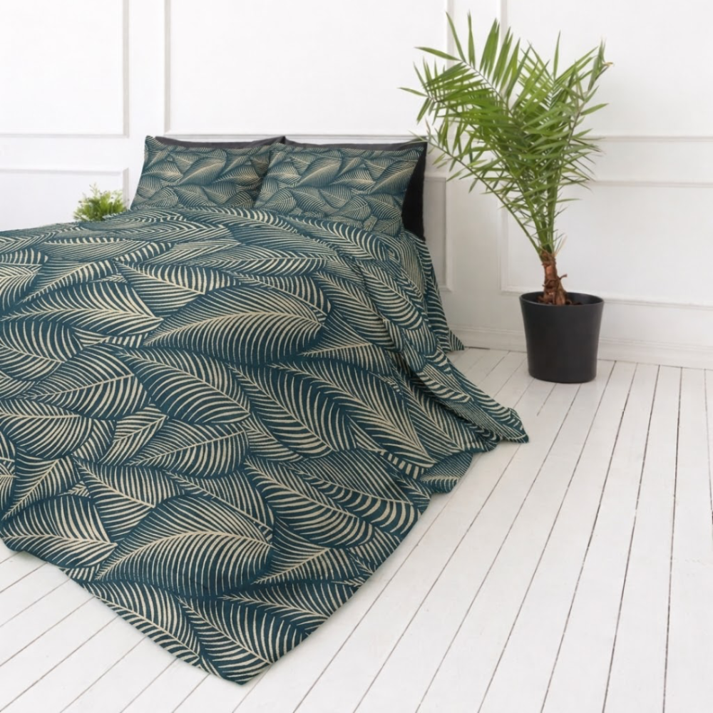 Voodipesu komplekt "Infinite Calm". Roheline voodipesu, 140x200 cm, 150x200 cm, 160x200 cm, 180x200 cm, 200x200 cm, 200x220 cm, 220x240 cm. Luksuslik tumeroheline voodipesukomplekt säravate lehemotiividega
