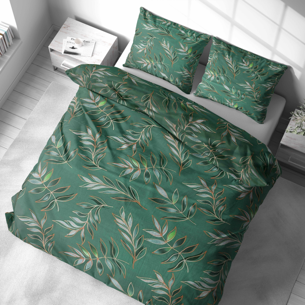Voodipesu komplekt "Jade Leaves". Puuvillane voodipesu, 140x200 cm, 200x200 cm, 200x220 cm, 220x240 cm. Erinevate lehekontuuride ja siluettide kujutis kuldsete ja vase triipudega tumerohelisel taustal.