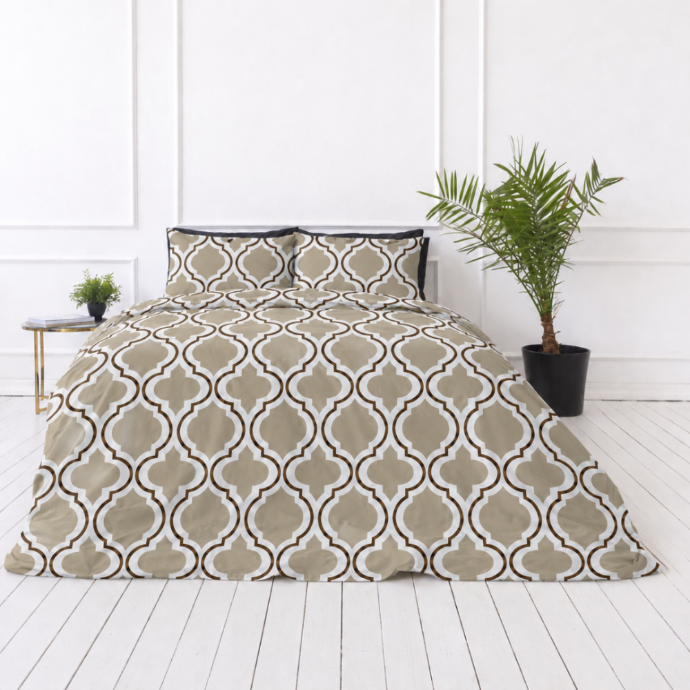 Voodipesukomplektid "Moroccan Beige". Beež voodipesu, 140x200 cm, 150x200 cm, 160x200 cm, 180x200 cm, 200x200 cm, 200x220 cm, 220x240 cm. Geomeetriline voodipesukomplekt valgete ornamentide ja liivakarva taustaga