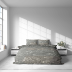 Voodipesu komplekt "Painted Breeze". Voodipesu komplektid 140x200, 140x200 cm, 200x200 cm, 200x220 cm. Stiilne hall voodipesukomplekt, mis tutvustab kunstilisi lehekujundusi, ideaalne neile, kes otsivad rahulikku ja loomingulist magamistoa esteetikat.