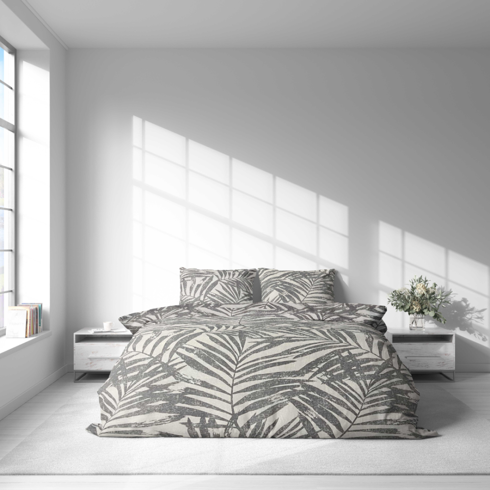 Voodipesu komplekt "Palm Drift". Voodipesu komplektid 140x200, 140x200 cm, 160x200 cm, 200x200 cm, 200x220 cm, 220x240 cm. Elegantne voodipesukomplekt heledates toonides, kaunilt aktsentueeritud detailsete palmilehtedega, luues rahuliku ja kutsuva atmosfääri.