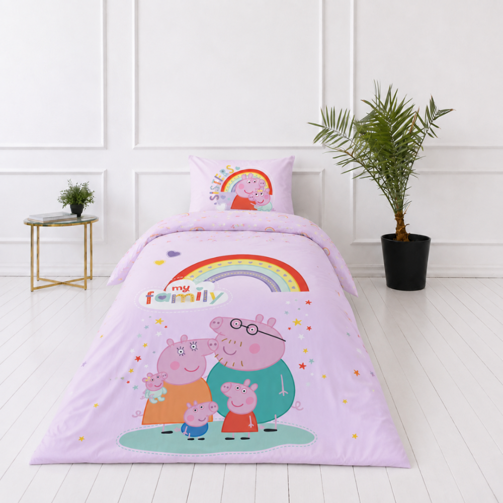 Voodipesu komplekt "Peppa Pig". Puuvillane voodipesu, 135x200 cm. Pastelne disain peppa pig tegelaste, värviliste südamete ja tähtedega.