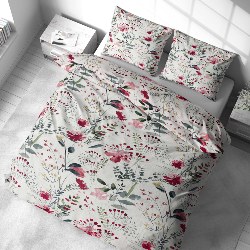 Voodipesu komplekt "Sparkling Flowers". Voodipesu komplektid 140x200, 140x200 cm, 200x200 cm, 200x220 cm. Disainerakvarellmuster roosade lillede ja roheliste lehtedega valgel taustal.
