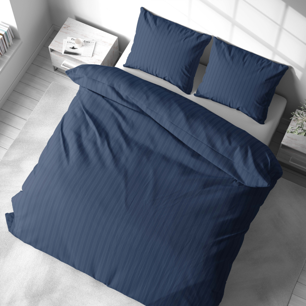 Premium satiinist voodipesu komplekt "Blue Stripe Satin“. Satiinist voodipesu, 140x200 cm, 200x200 cm. Luksuslik triibuline voodipesu komplekt intensiivses sinises.