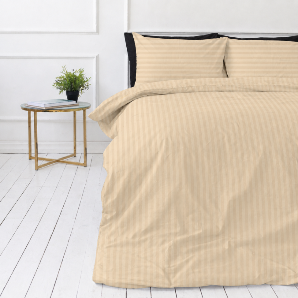 Premium satiinist voodipesu komplekt "Champagne Stripe Sateen". Voodipesu komplektid 150x200, 140x200 cm, 150x200 cm, 160x200 cm, 180x200 cm, 200x200 cm, 200x220 cm, 220x240 cm. Hele liivakarva voodipesu elegantsete toon-toonis triipudega