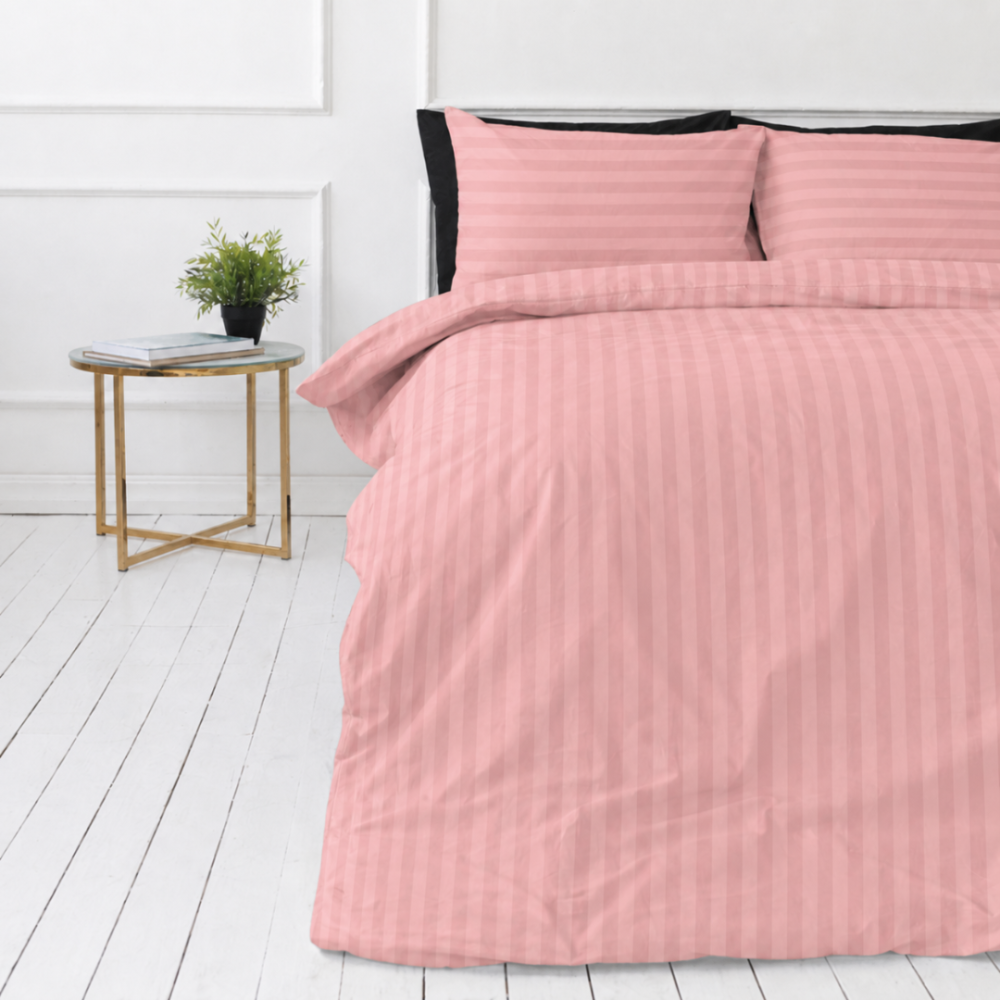 Premium satiinist voodipesu komplekt "Seashell Pink Stripe Sateen". Mako satiin voodipesu, 140x200 cm, 150x200 cm, 160x200 cm, 180x200 cm, 200x200 cm, 200x220 cm, 220x240 cm. Õrn korallroosa satiinist voodipesukomplekt