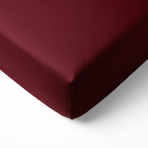 Satiinist voodilina „Maroon“. Voodilina, 150x220 cm, 200x220 cm, 220x260 cm. Tumepunane voodilina, mis tagab mugavuse ja stiilse magamistoa õhkkonna.