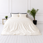 Siidist voodipesu komplekt "Pearl White Silk". Valge voodipesu, 200x220 cm. Elegantne kreemjas voodipesukomplekt siidise läikega. Siidist voodipesu komplekt "Pearl White Silk". Valge voodipesu, 200x220 cm. Elegantne kreemjas voodipesukomplekt siidise läikega.