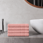 Vannitoa rätik „Royal Coral towel“, 70x140 cm. Puudriroosa vannirätik dekoratiivse äärisega. Vannitoa rätik „Royal Coral towel“, 70x140 cm. Puudriroosa vannirätik dekoratiivse äärisega.