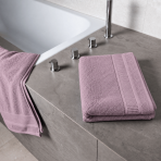 Vannitoa rätik „Royal Grape towel“, 70x140 cm. Lilla vannirätik tekstuurse pinna ja dekoratiivse äärisega. Vannitoa rätik „Royal Grape towel“, 70x140 cm. Lilla vannirätik tekstuurse pinna ja dekoratiivse äärisega.